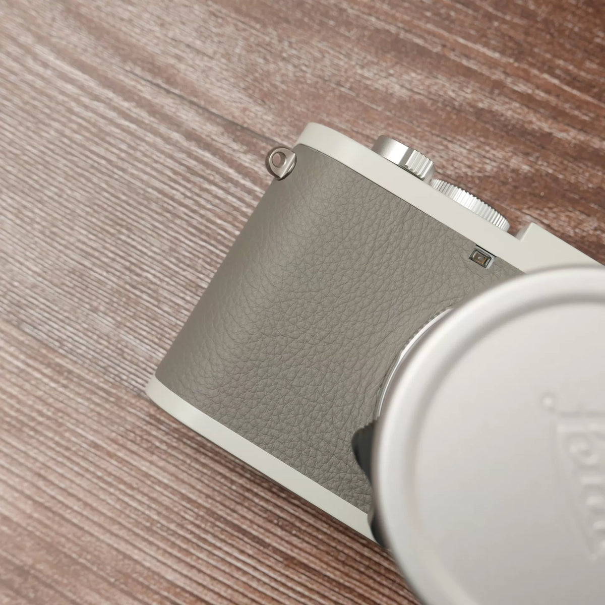 [Pre-owned] Leica Q2 "Ghost" by Hodinkee — Grey and White, with Box