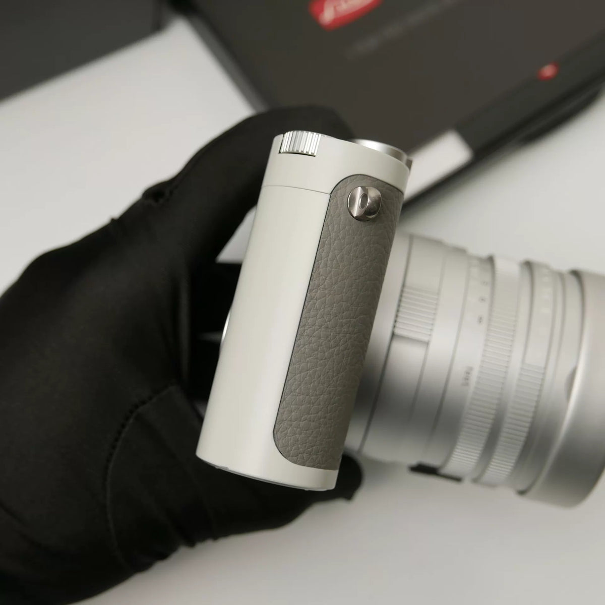 [Pre-owned] Leica Q2 "Ghost" by Hodinkee — Limited Edition with Box