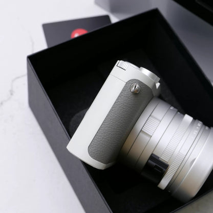 [Pre-owned] Leica Q2 "Ghost" by Hodinkee — Limited Edition, Boxed