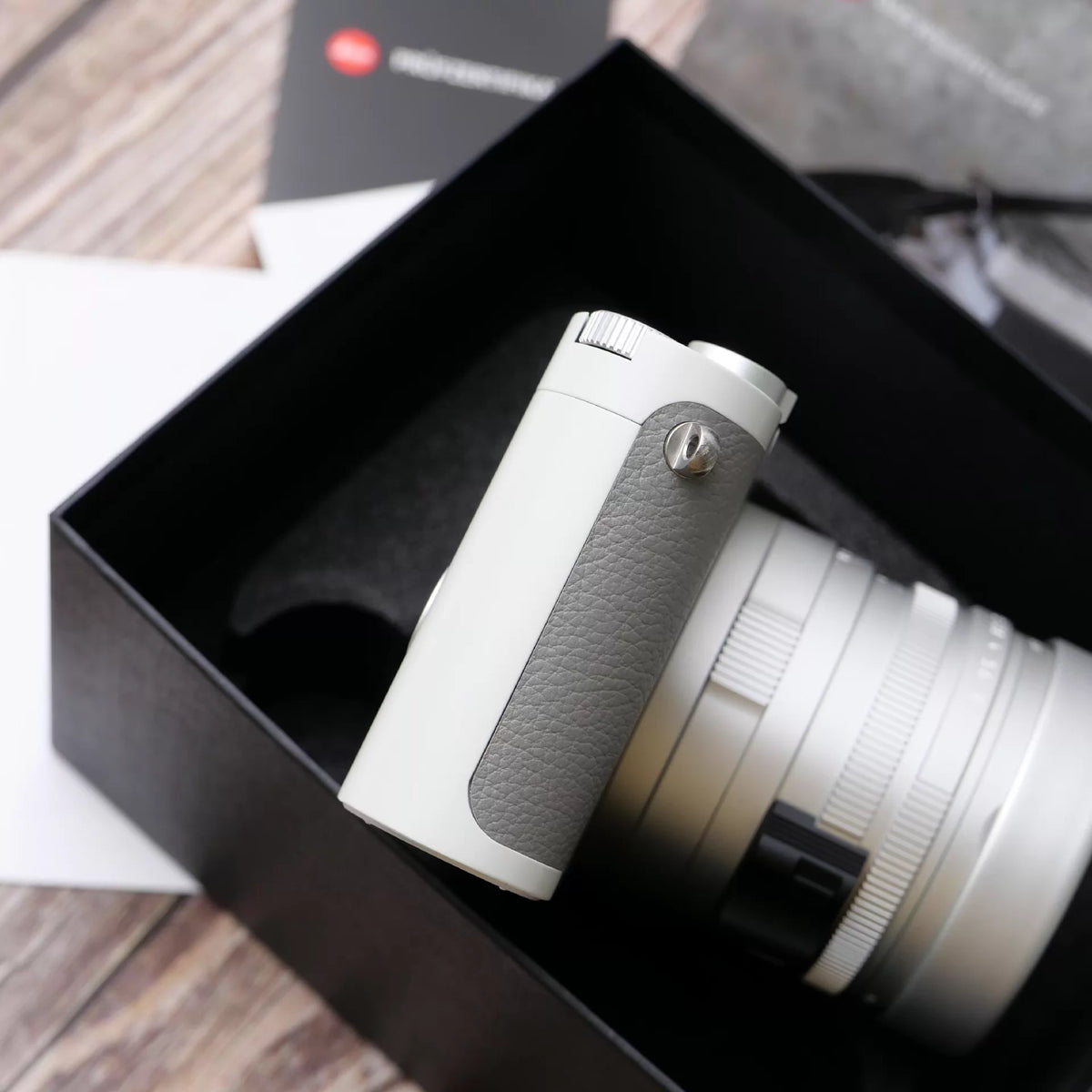 [Pre-owned] Leica Q2 "Ghost" by Hodinkee — Limited Edition, Boxed