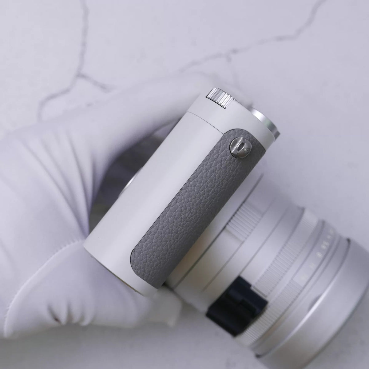 [Pre-owned] Leica Q2 "Ghost" by Hodinkee — Limited Edition, Boxed