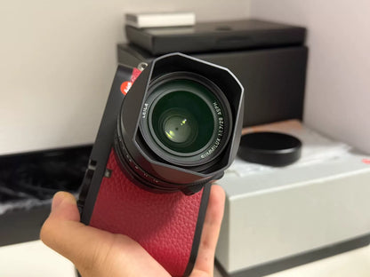 [Pre-owned] Leica Q2 (Typ 4889) — Burgundy Red with Box