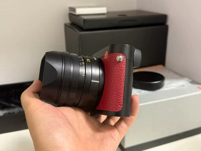 [Pre-owned] Leica Q2 (Typ 4889) — Burgundy Red with Box