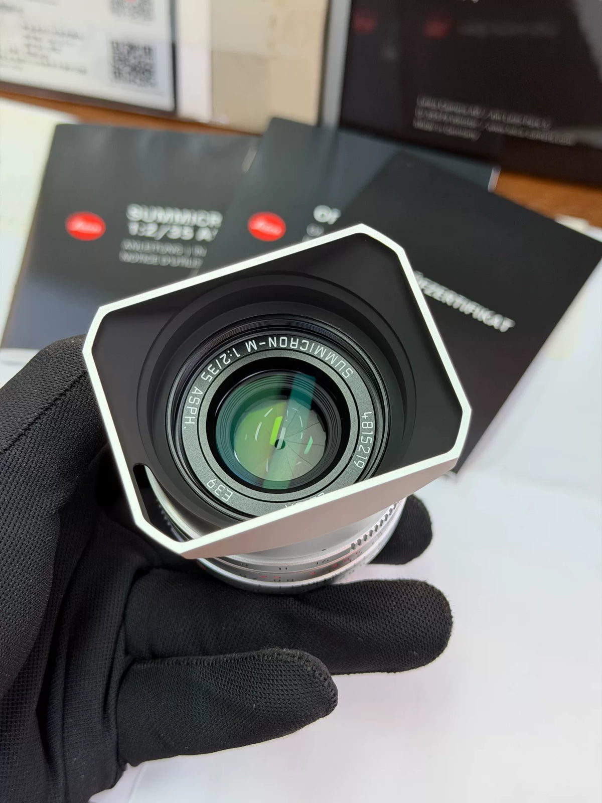 [Unused] Leica Summicron-M 35mm f/2 ASPH Silver (11674) — Complete with Box