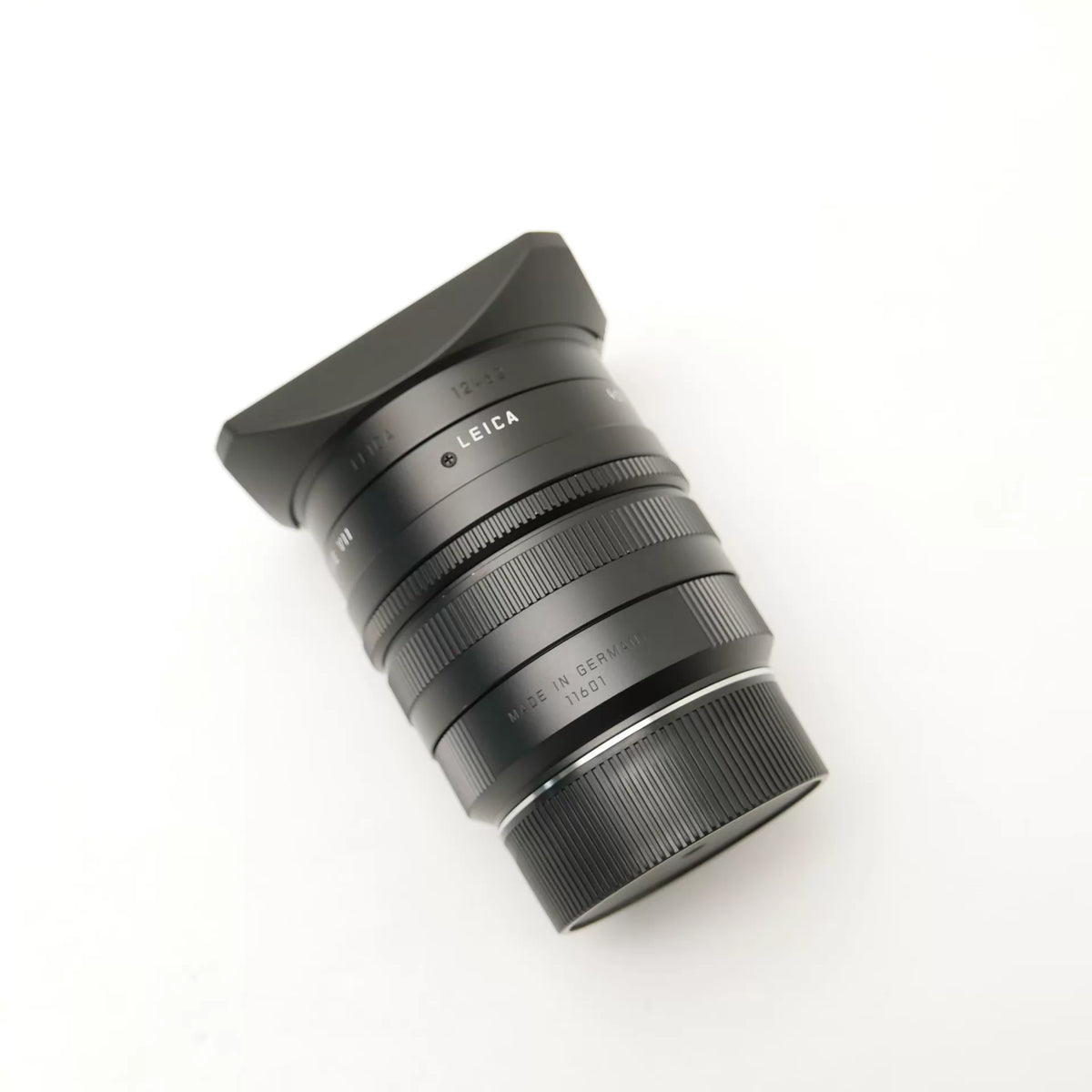 [Pre-owned] Leica Summilux-M 24mm f/1.4 ASPH Black — with Hood, No Box