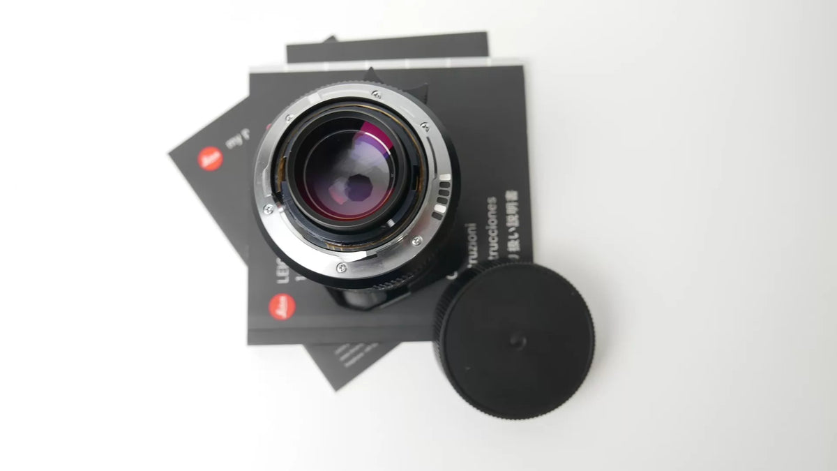 [Pre-owned] Leica Summilux-M 35mm f/1.4 ASPH Black (11663) — Boxed with Hood and Case