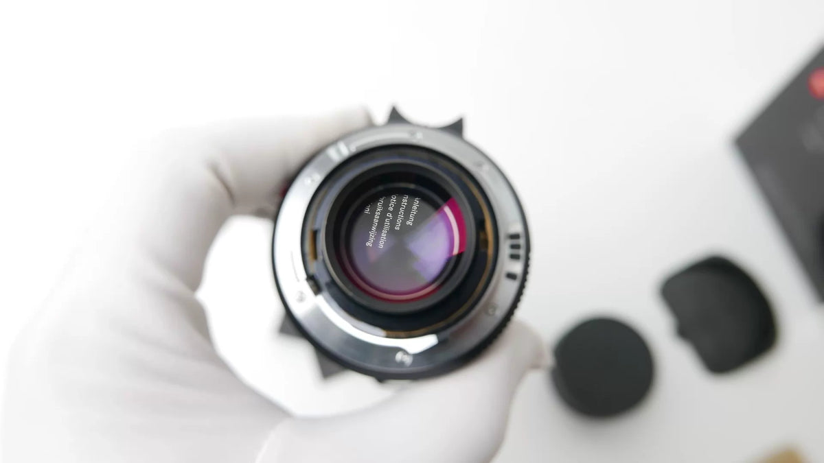 [Pre-owned] Leica Summilux-M 35mm f/1.4 ASPH Black (11663) — Boxed with Hood and Case