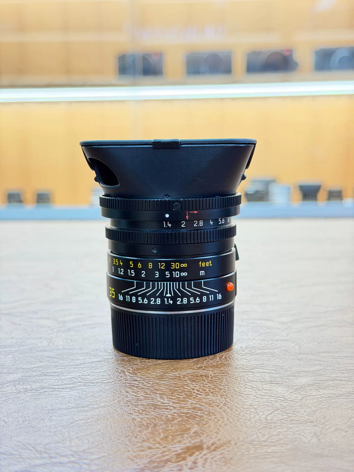 [Pre-owned] Leica Summilux-M 35mm f/1.4 ASPH (11874) — Black, Pre-FLE
