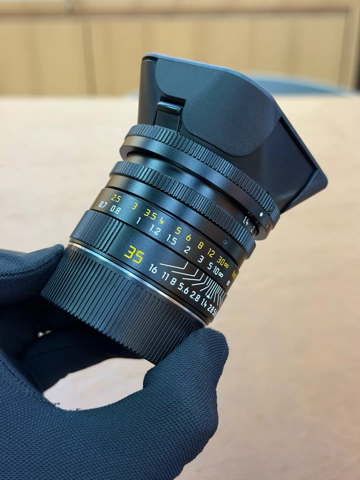 [Pre-owned] Leica Summilux-M 35mm f/1.4 ASPH (11874) — Black, Pre-FLE