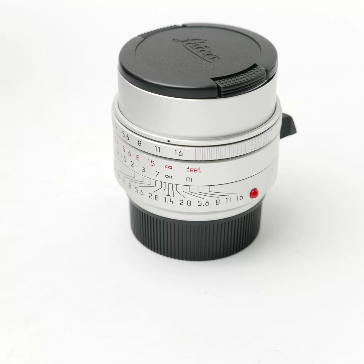 [Pre-owned] Leica Summilux-M 35mm f/1.4 ASPH Silver (11727) — Close-Focus Version, Boxed