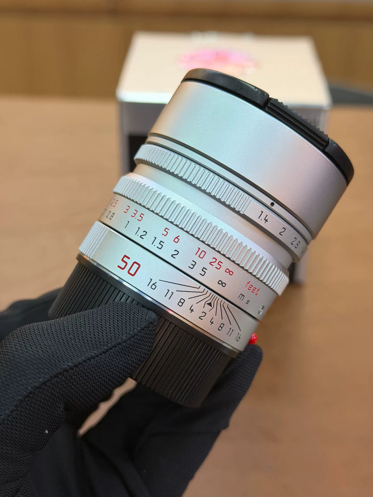 [Pre-owned] Leica Summilux-M 50mm f/1.4 ASPH Silver Chrome (11892) — with Box