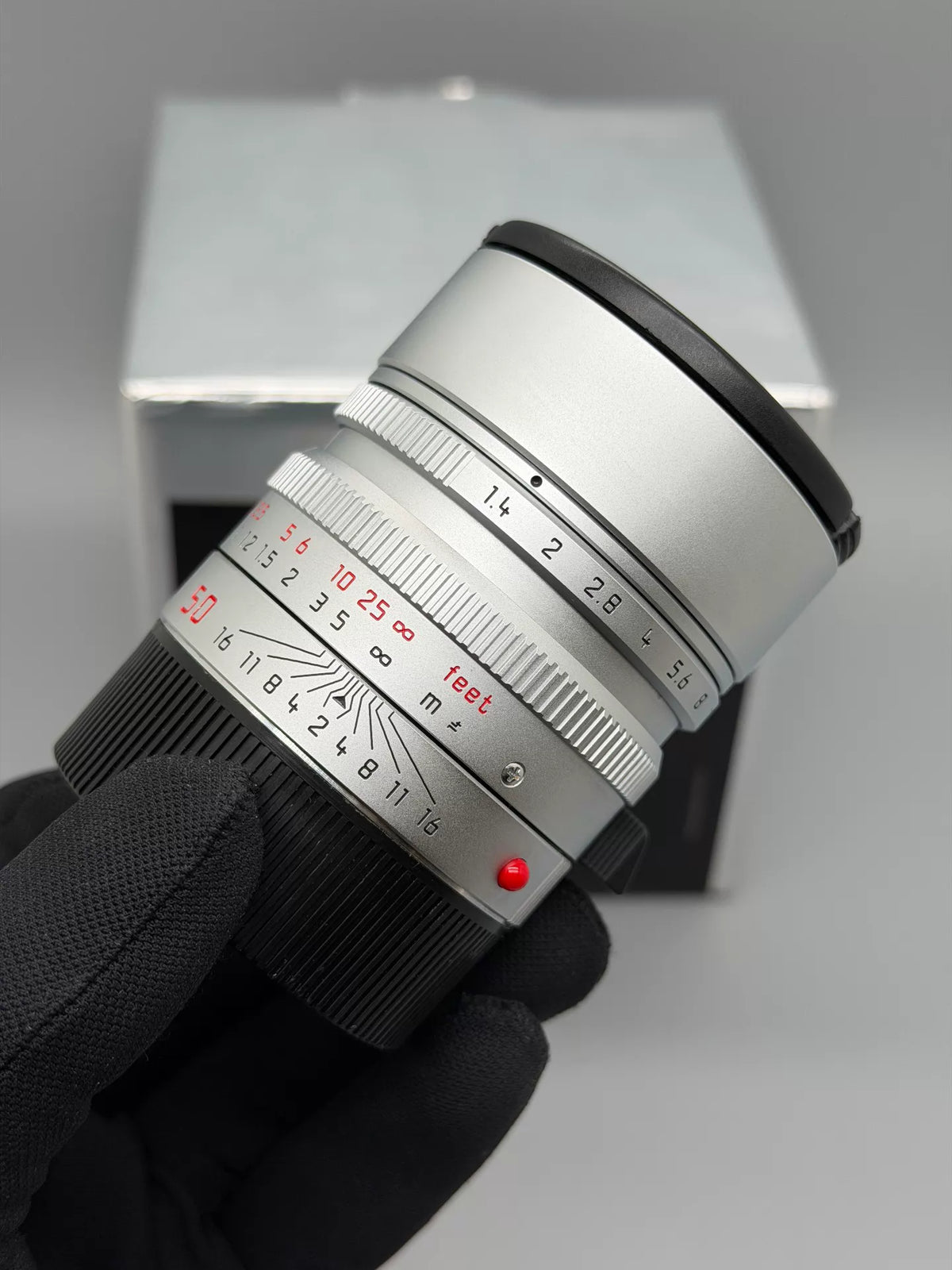 [Pre-owned] Leica Summilux-M 50mm f/1.4 ASPH Silver Chrome (11892) — with Box