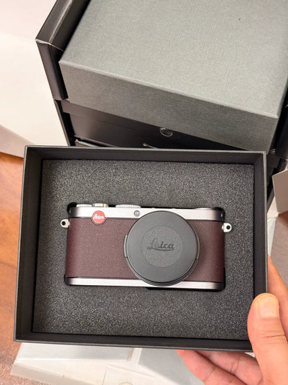 [Unused] Leica X1 BMW Edition — Bordeaux, Complete Packaging