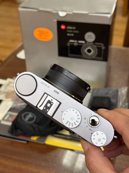 [Unused] Leica X1 BMW Edition — Bordeaux, Complete Packaging