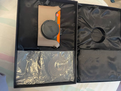 [Pre-owned] Leica X2 — Edition Paul Smith, Orange, Complete with Box
