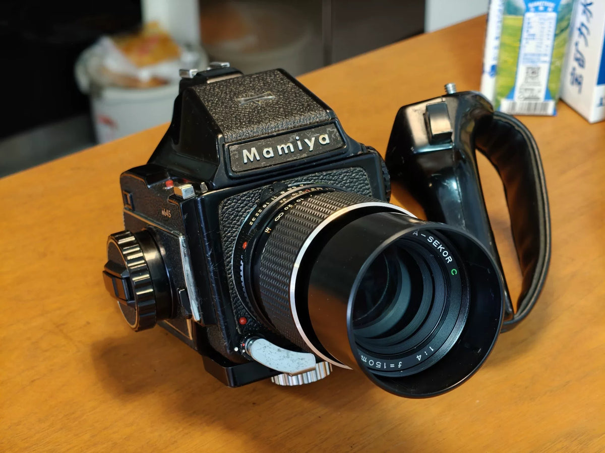 [Pre-owned] Mamiya M645 — with Sekor C 150mm f/4 Lens and Grip