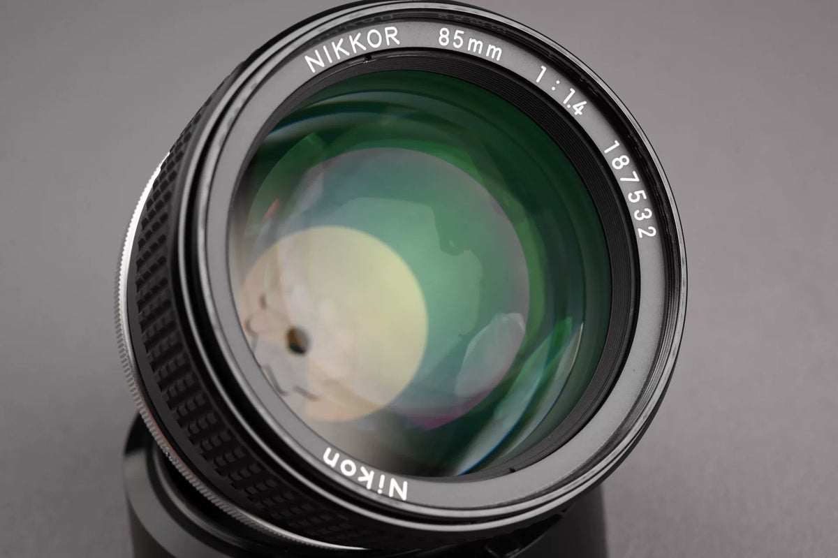 [Pre-owned] Nikon Ai-S Nikkor 85mm f/1.4 — with Lens Hood