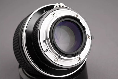 [Pre-owned] Nikon Ai-S Nikkor 85mm f/1.4 — with Lens Hood