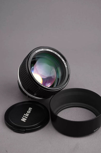 [Pre-owned] Nikon Ai-S Nikkor 85mm f/1.4 — with Lens Hood