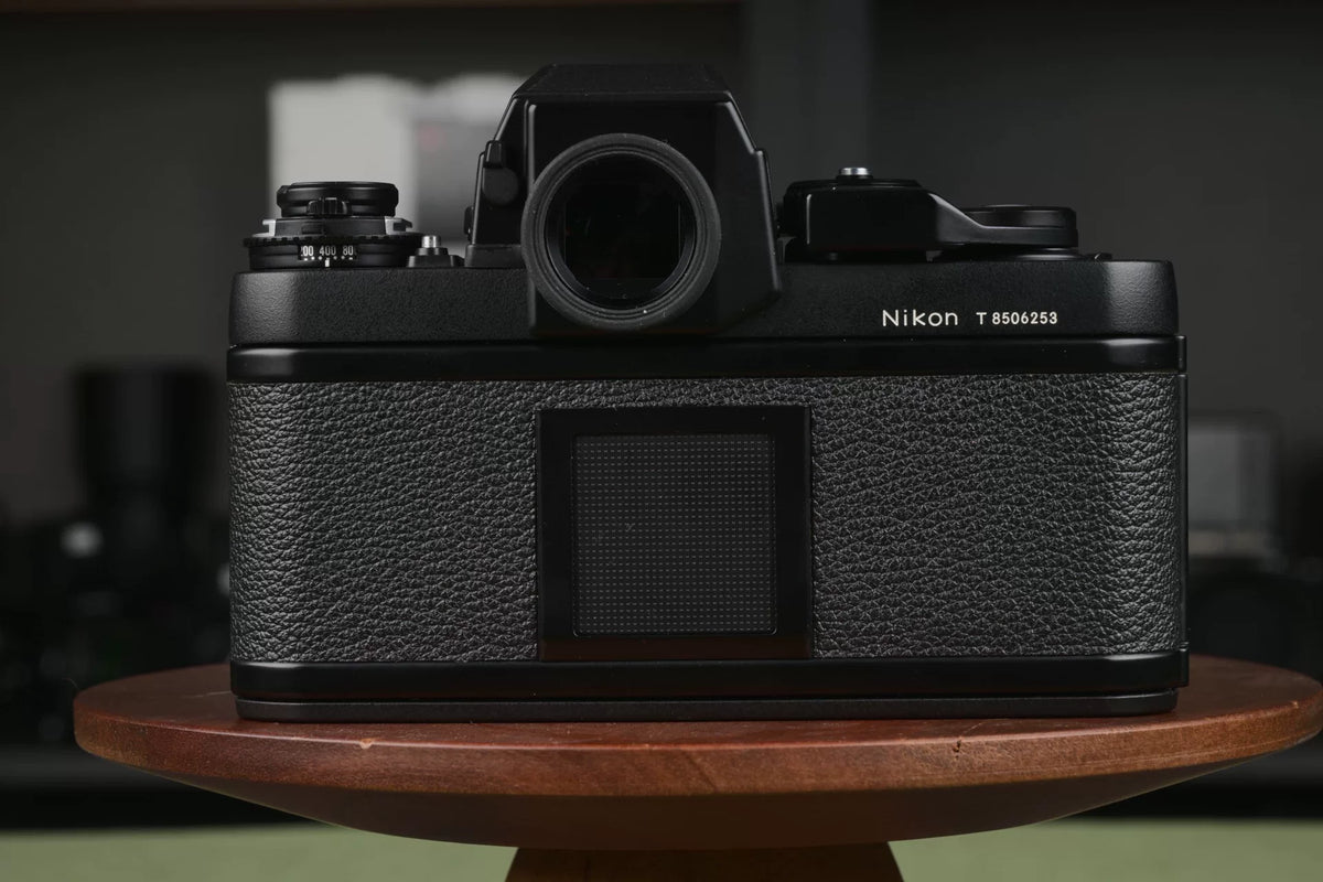 [Pre-owned] Nikon F3/T HP — Titanium Black, Body Only