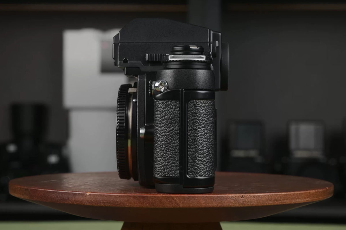 [Pre-owned] Nikon F3/T HP — Titanium Black, Body Only