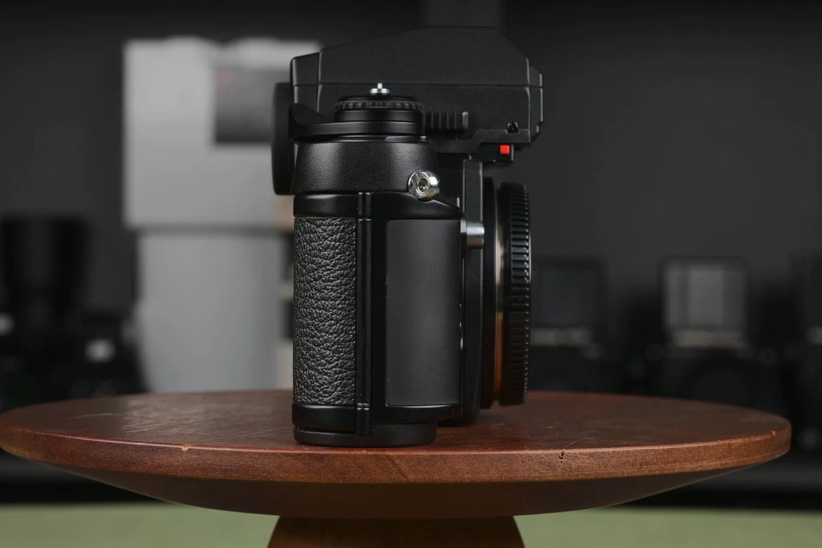 [Pre-owned] Nikon F3/T HP — Titanium Black, Body Only
