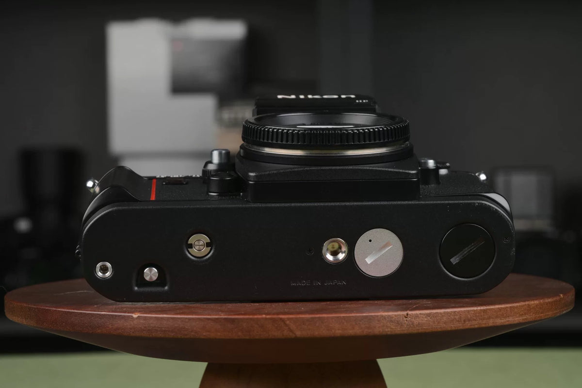 [Pre-owned] Nikon F3/T HP — Titanium Black, Body Only
