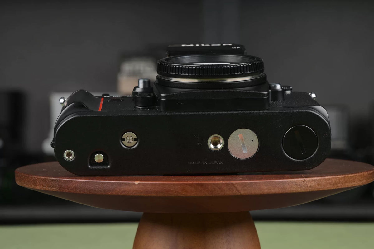 [Pre-owned] Nikon F3/T HP — Titanium Black, Body Only