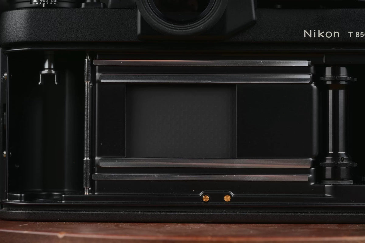 [Pre-owned] Nikon F3/T HP — Titanium Black, Body Only