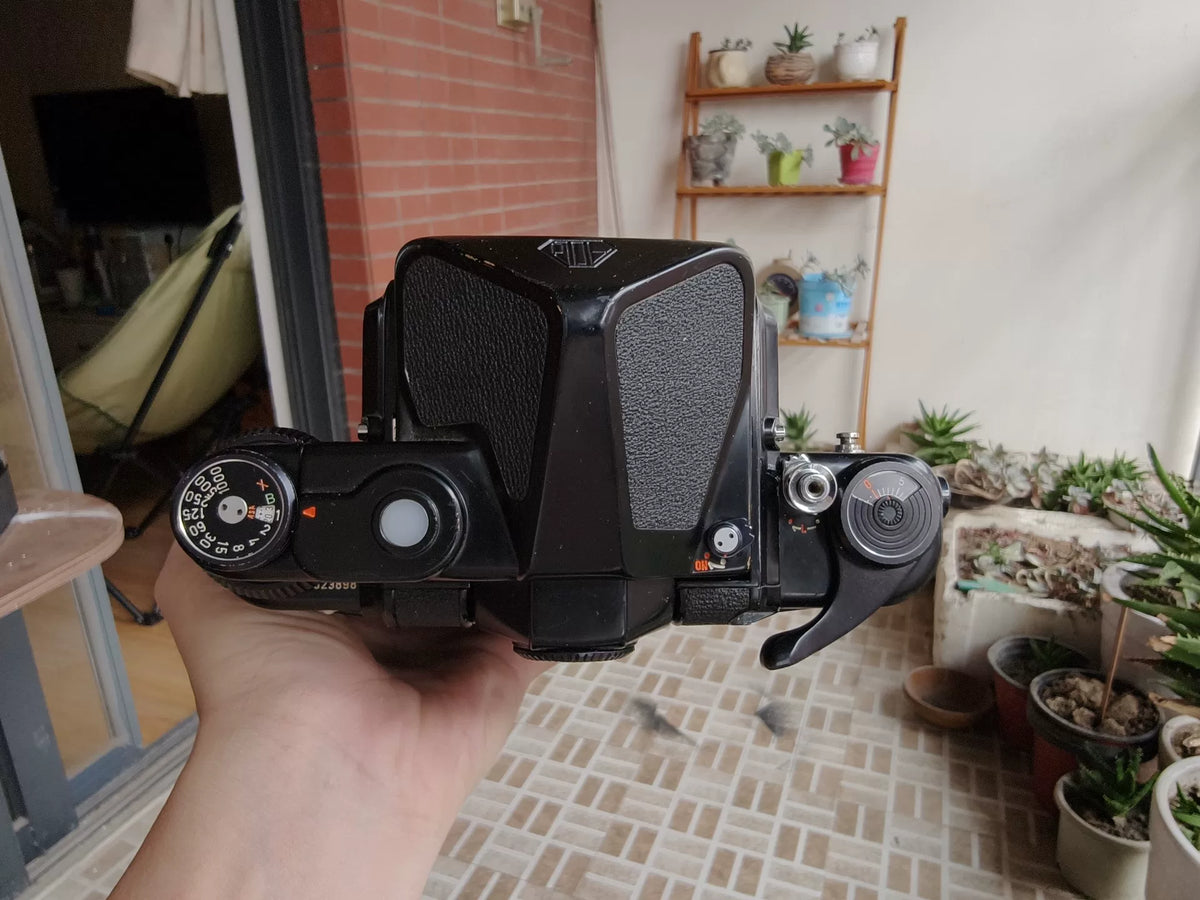 [Pre-owned] Pentax 6x7 — with SMC 165mm f/2.8, Grip and Split-Image Screen