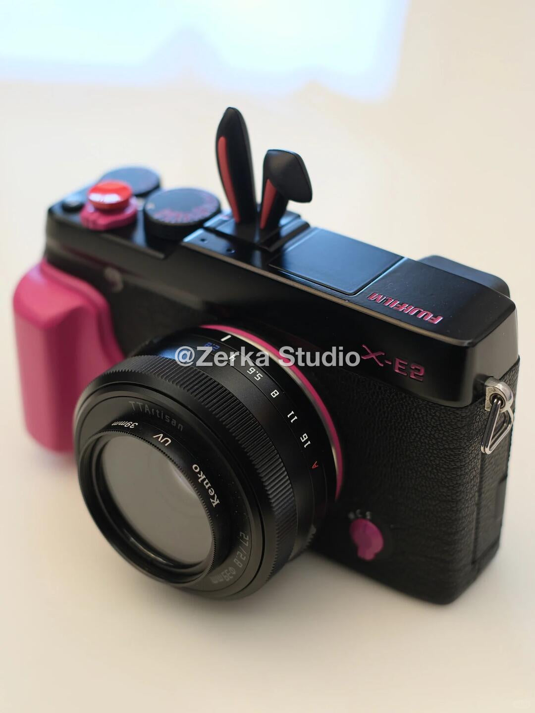 [Made to Order] Fujifilm X-E2 【Fuchsia Noir】#243