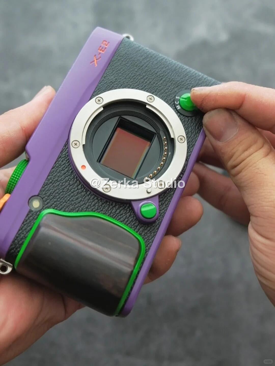[Made to Order] Fujifilm X-E2 【Violet Mech】#214